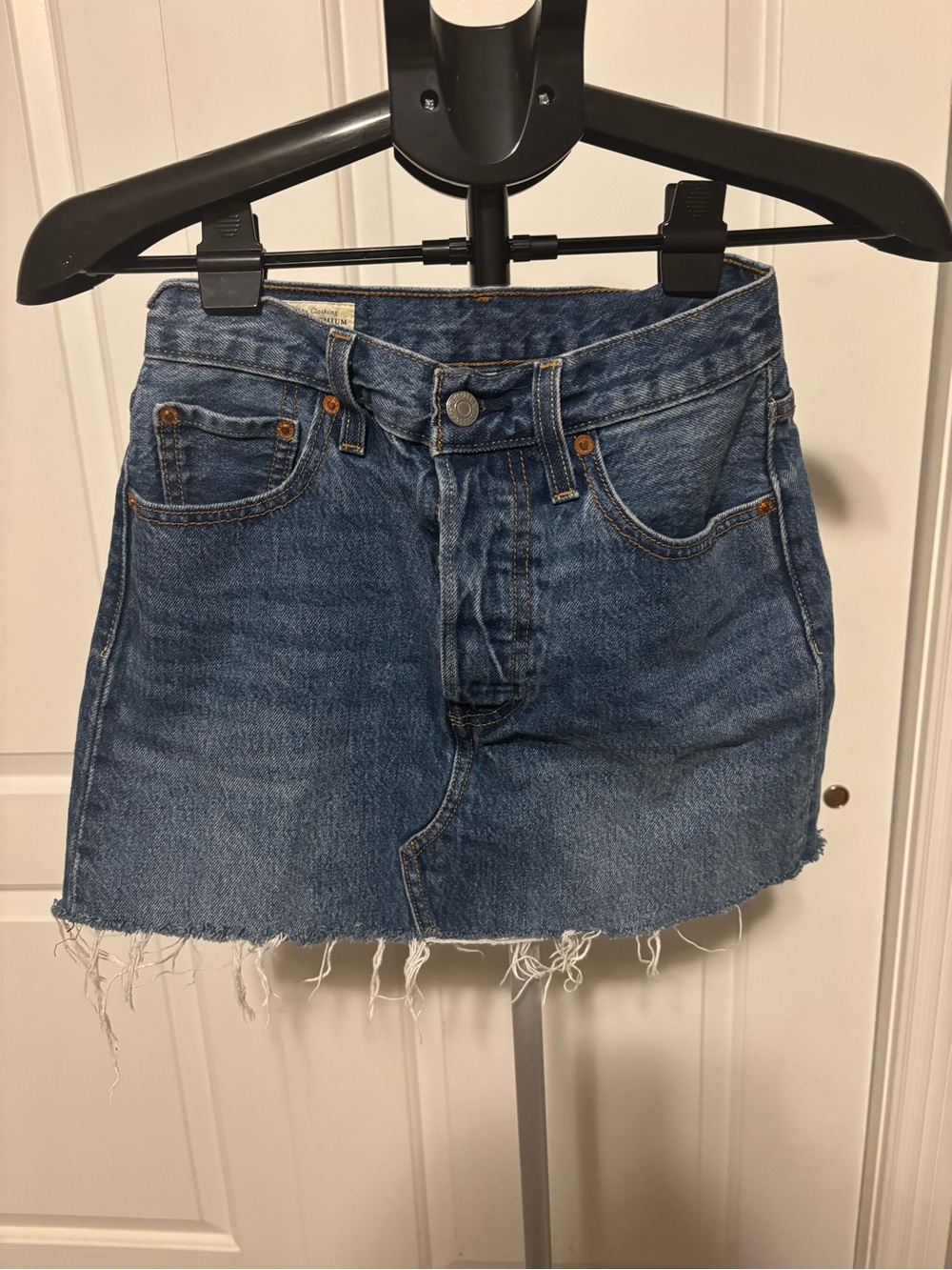 Levi’s Denim Mini Skirt in Blue - Classic Casual Style